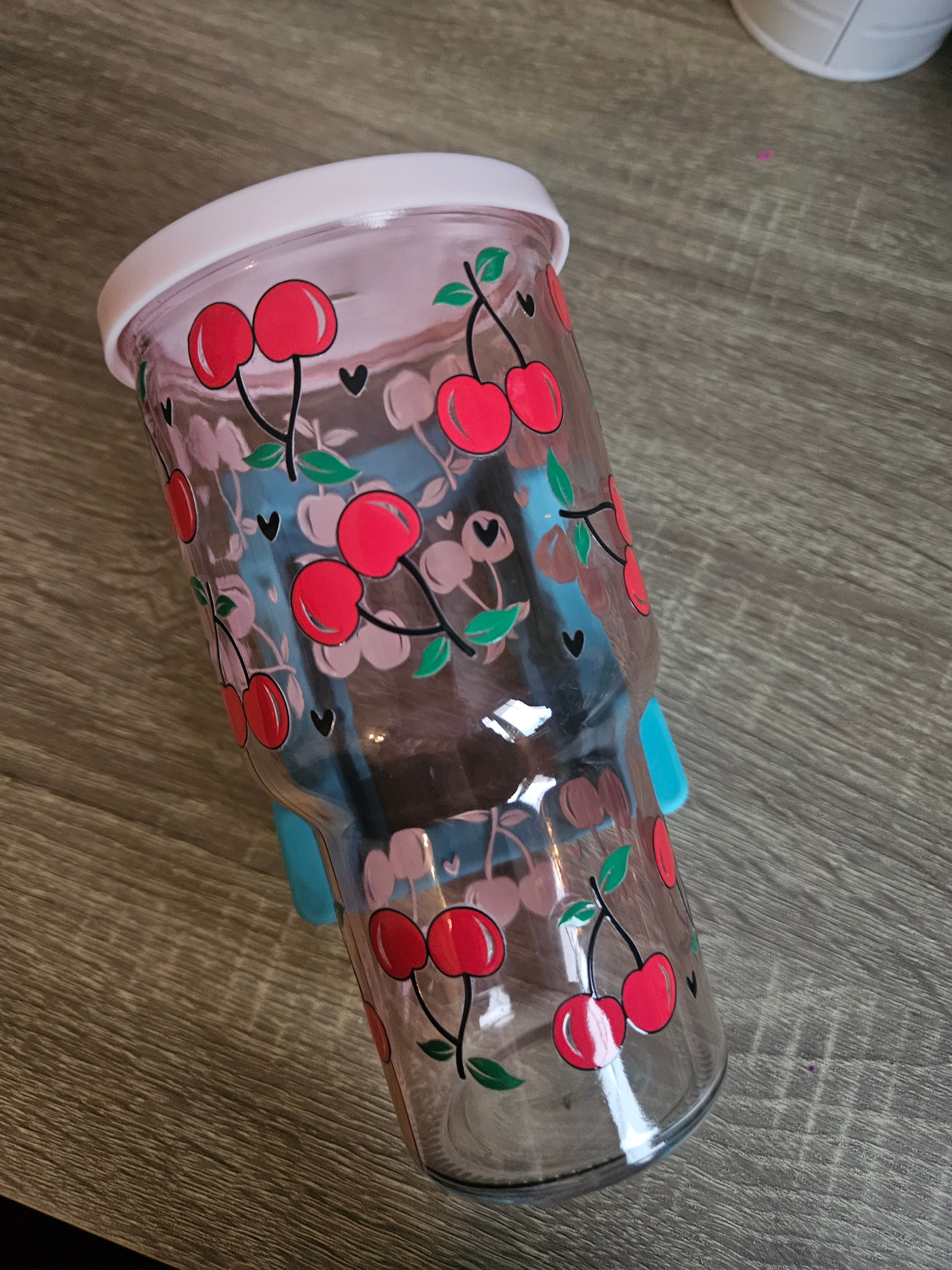 Cerises et petit coeurs